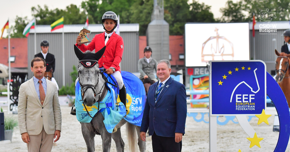 Rodrigo Szuhai on Jayjay Wind Gold in the Prize Presented by the Hungarian Sport Horse Breeders' Association